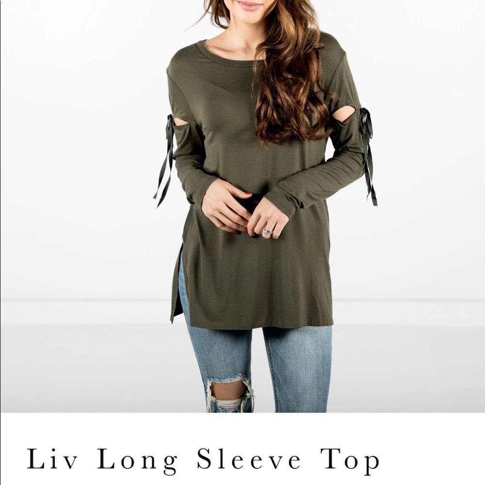 Stevie Hender Liv Ling Sleeve Top